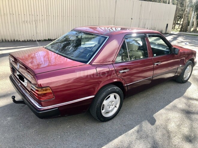 Mercedes  1992, 325,400 km - 2.0 l - Mingəçevir