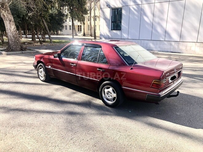 Mercedes  1992, 325,400 km - 2.0 l - Mingəçevir