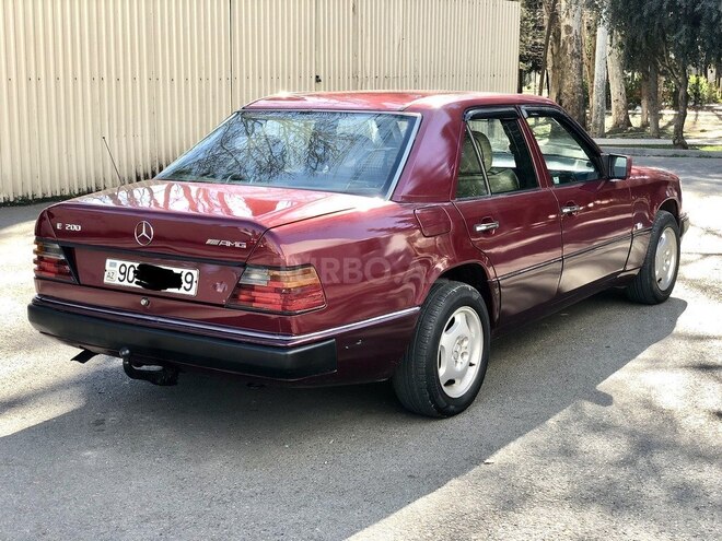 Mercedes  1992, 325,400 km - 2.0 l - Mingəçevir