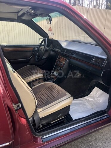 Mercedes  1992, 325,400 km - 2.0 l - Mingəçevir