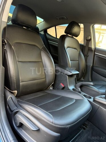 Hyundai Elantra 2018, 170,590 km - 2.0 л - Bakı