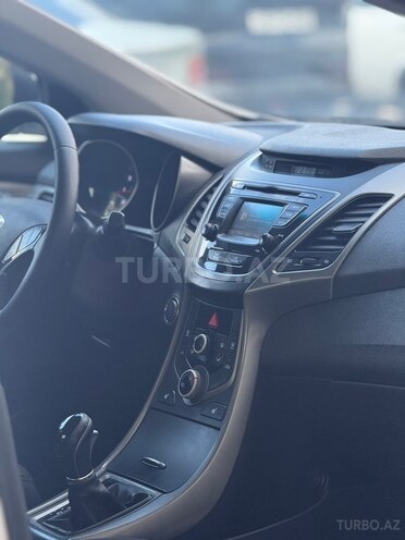 Hyundai Elantra 2015, 87,000 km - 1.8 л - Bakı