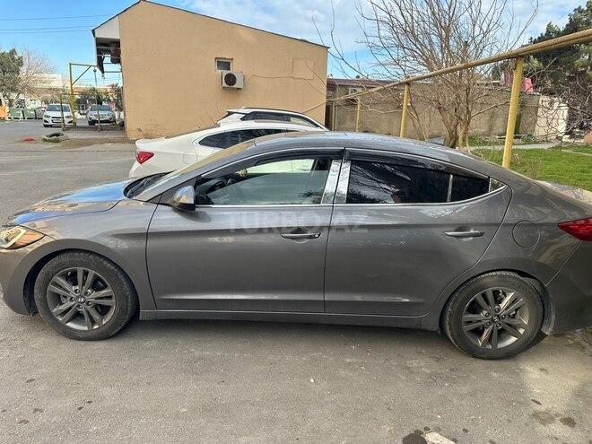 Hyundai Elantra 2018, 209,215 km - 2.0 l - Bakı