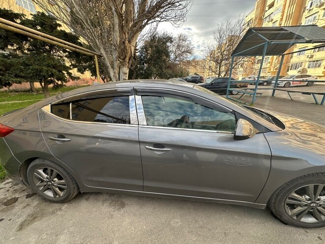 Hyundai Elantra 2018, 209,215 km - 2.0 l - Bakı