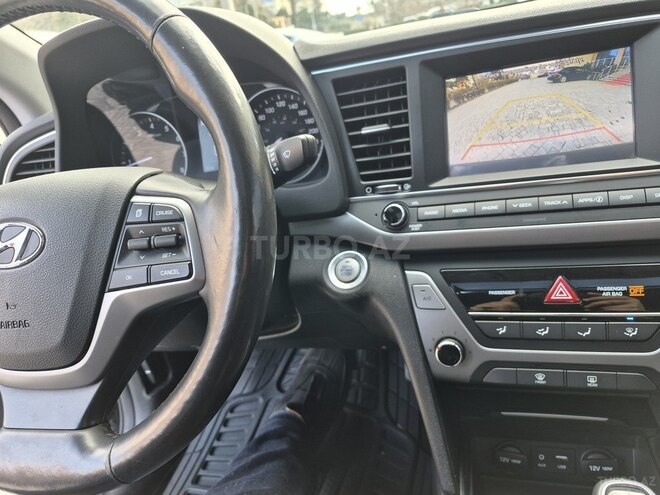 Hyundai Elantra 2017, 137,000 km - 2.0 l - Bakı