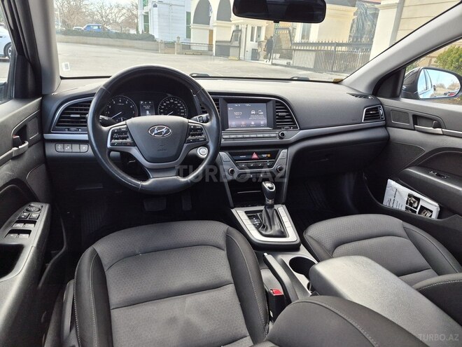 Hyundai Elantra 2017, 137,000 km - 2.0 l - Bakı