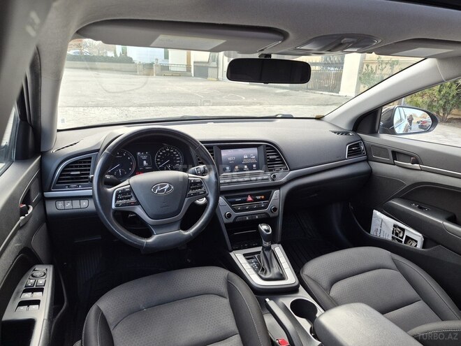 Hyundai Elantra 2017, 137,000 km - 2.0 l - Bakı