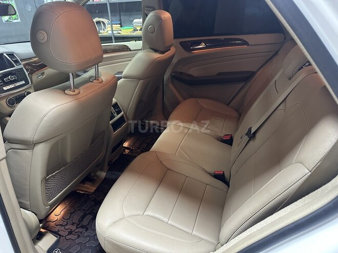 Mercedes ML 400 4MATIC 2015, 98,000 km - 3.0 l - Bakı