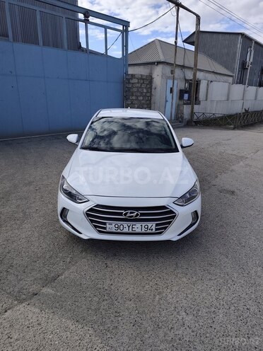 Hyundai Elantra 2018, 211,495 km - 2.0 l - Bakı