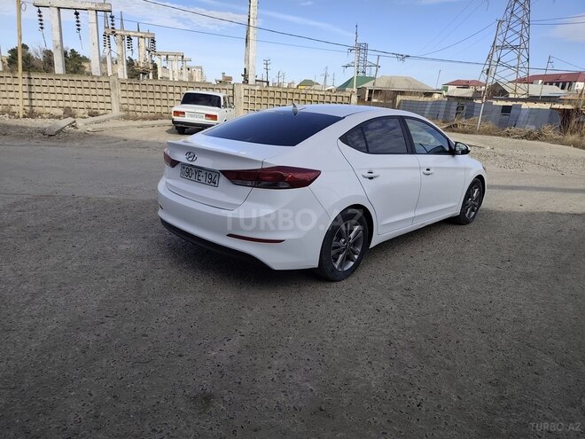 Hyundai Elantra 2018, 211,495 km - 2.0 l - Bakı