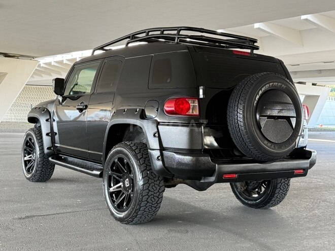 Toyota FJ Cruiser 2008, 260,000 km - 4.0 l - Bakı