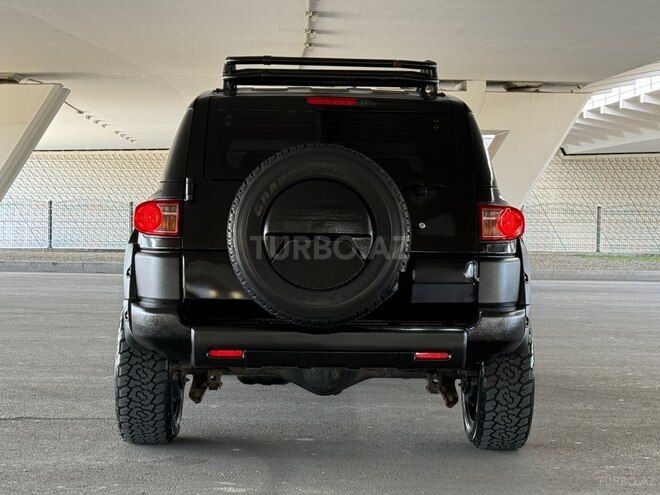 Toyota FJ Cruiser 2008, 260,000 km - 4.0 l - Bakı