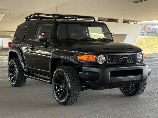 Toyota FJ Cruiser 2008, 260,000 km - 4.0 l - Bakı
