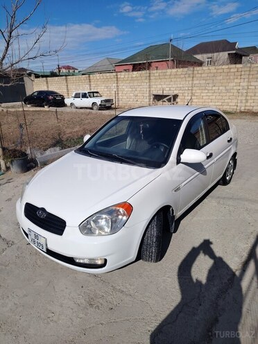 Hyundai Accent-6