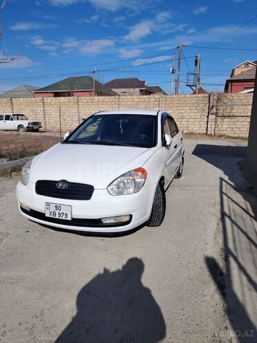 Hyundai Accent-1