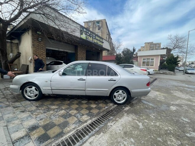 Mercedes E 200 1996, 345,800 km - 2.0 л - Bakı