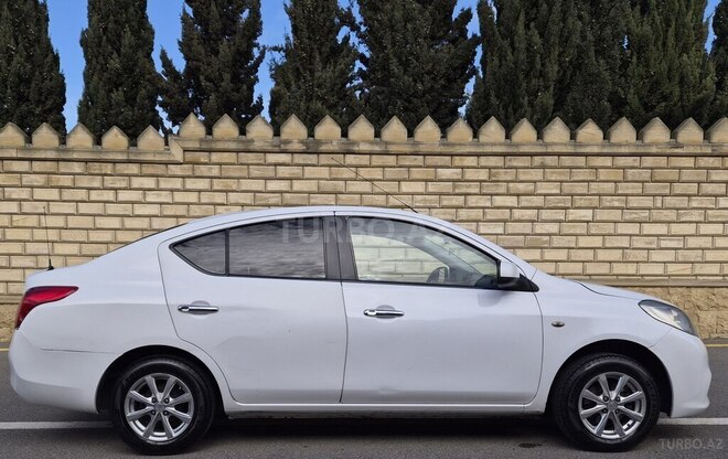 Nissan Sunny 2012, 165,600 km - 1.5 л - Bakı
