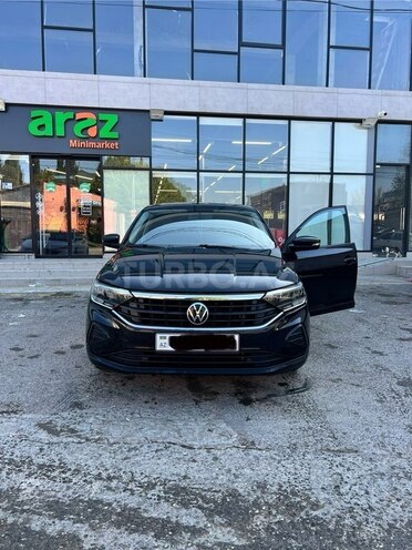 Volkswagen Polo-1