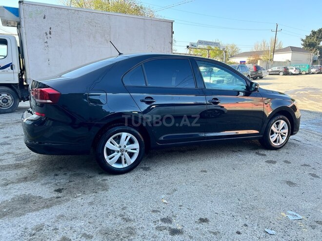 Volkswagen Polo-7