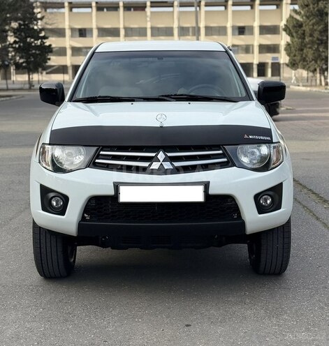 Mitsubishi L200 2014, 174,000 km - 2.5 л - Bakı
