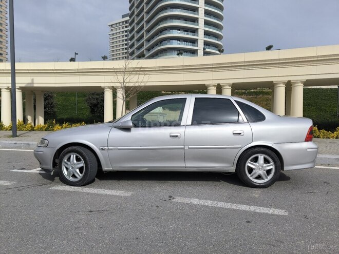 Opel Vectra 1996, 440,000 km - 2.5 l - Bakı