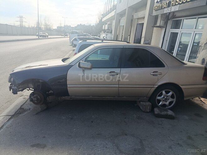 Mercedes C 250 1997, 270,658 km - 2.5 л - Bakı
