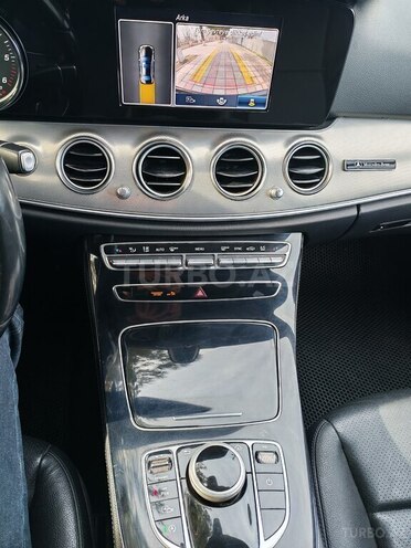 Mercedes E 220 d 2018, 184,600 km - 2.0 l - Bakı