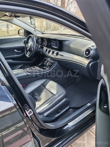 Mercedes E 220 d 2018, 184,600 km - 2.0 l - Bakı