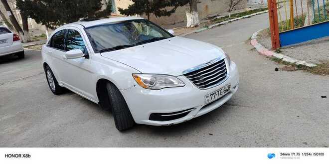 Chrysler 200-8
