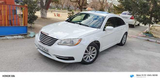 Chrysler 200-1