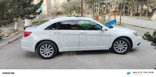 Chrysler 200-16
