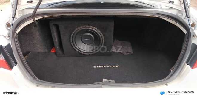 Chrysler 200-6