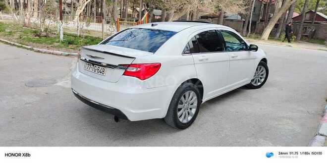 Chrysler 200-19