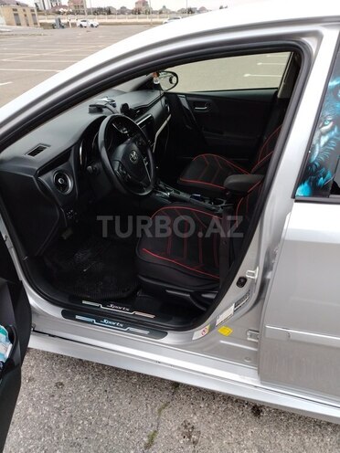 Toyota Corolla-7