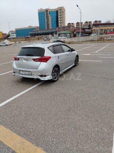 Toyota Corolla-6