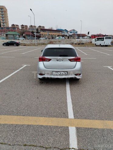 Toyota Corolla-8