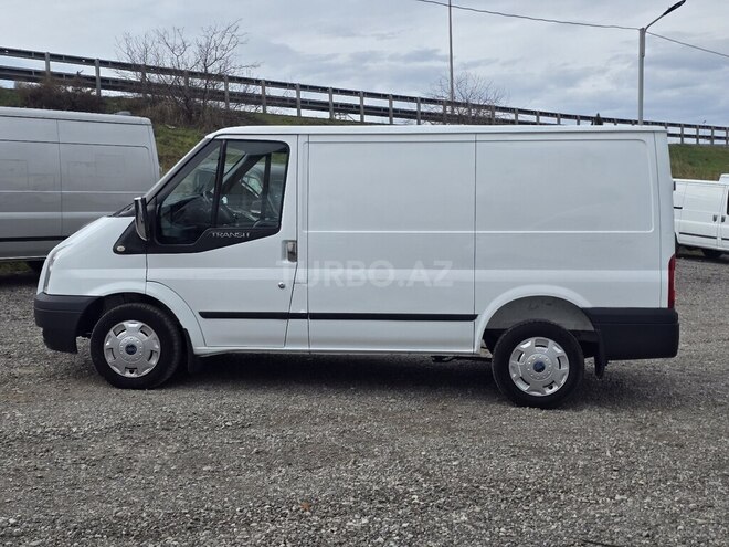 Ford Transit-4