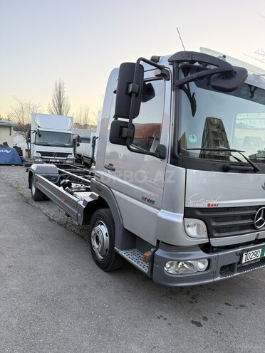 Mercedes Atego 818-4