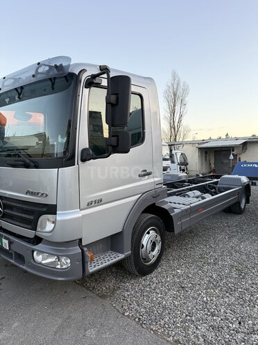 Mercedes Atego 818-5