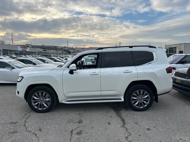 Toyota Land Cruiser-4