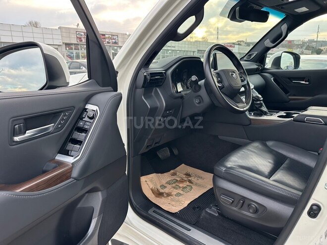 Toyota Land Cruiser-15