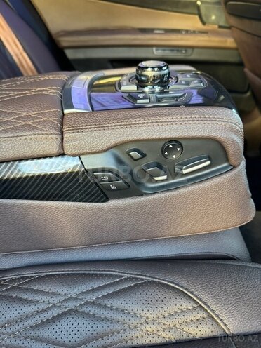 BMW 750 2009, 247,000 km - 4.4 l - Gəncə