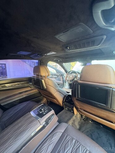 BMW 750 2009, 247,000 km - 4.4 l - Gəncə