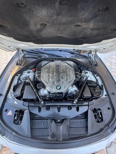 BMW 750 2009, 247,000 km - 4.4 l - Gəncə