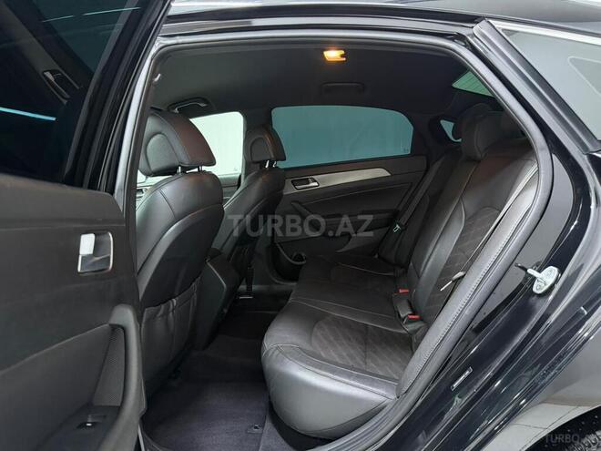 Hyundai Sonata-13