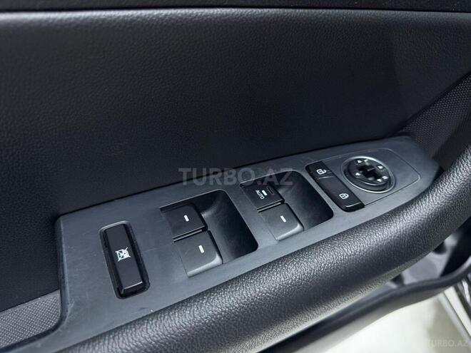 Hyundai Sonata-15