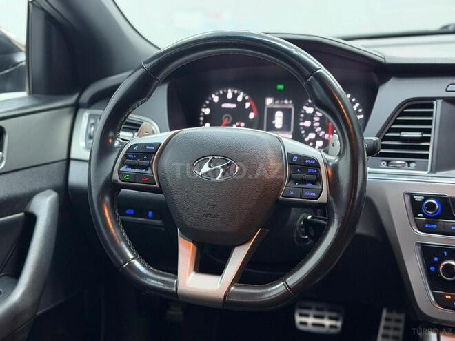 Hyundai Sonata-11