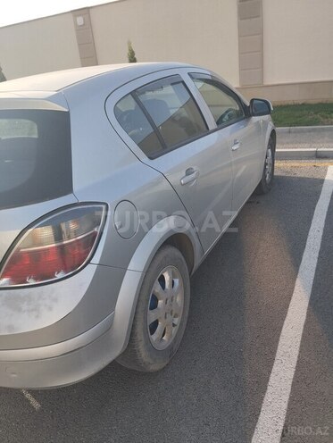 Opel Astra 2010, 230,000 km - 1.4 l - Bakı