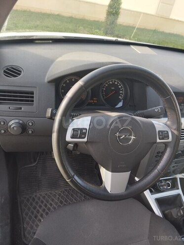 Opel Astra 2010, 230,000 km - 1.4 l - Bakı