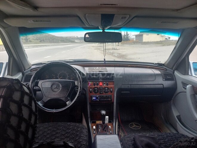 Mercedes C 230 1999, 320,275 km - 2.3 л - Xaçmaz